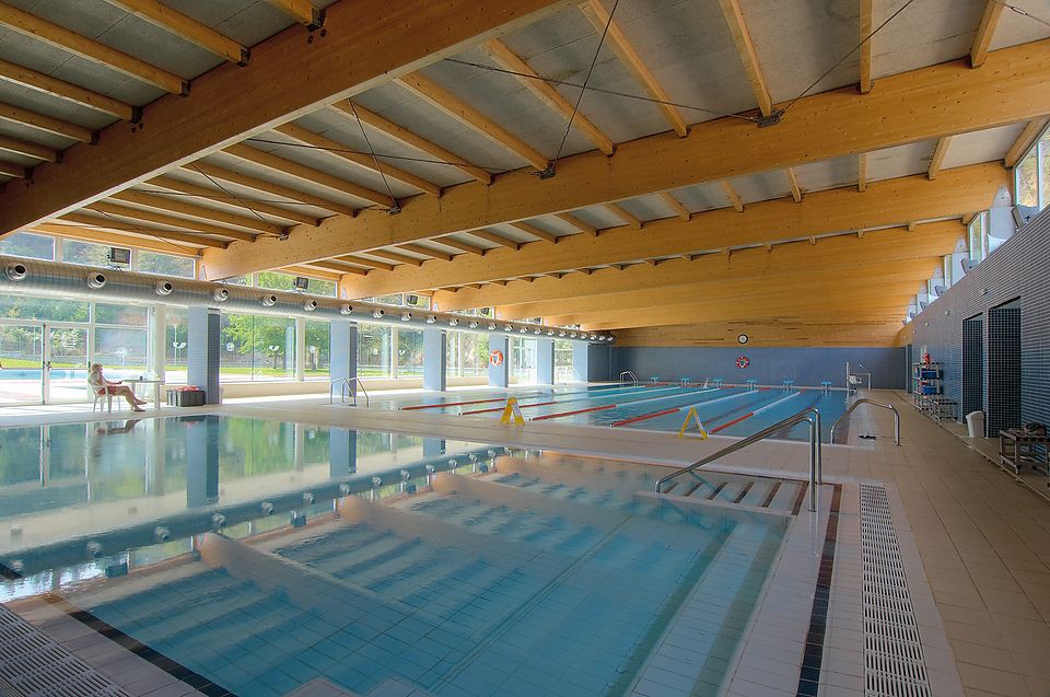 MUNICIPAL POOL COVERED TO SANT HILARI SACALM